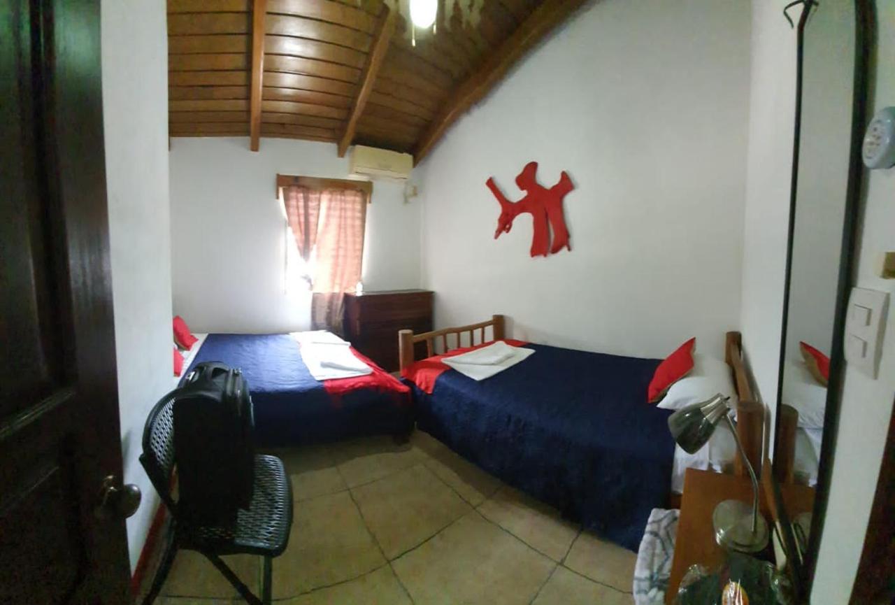 Hostal Blood Moon Rio Dulce Town Exterior foto